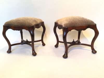 Paire de tabouret d’époque Louis XV.